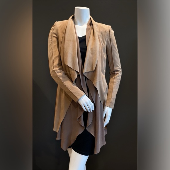 $648‼️BCBGMaxAzria Suede Camel Draped Blazer Coat Jacket Minimalist Quite Luxury - Picture 2 of 12